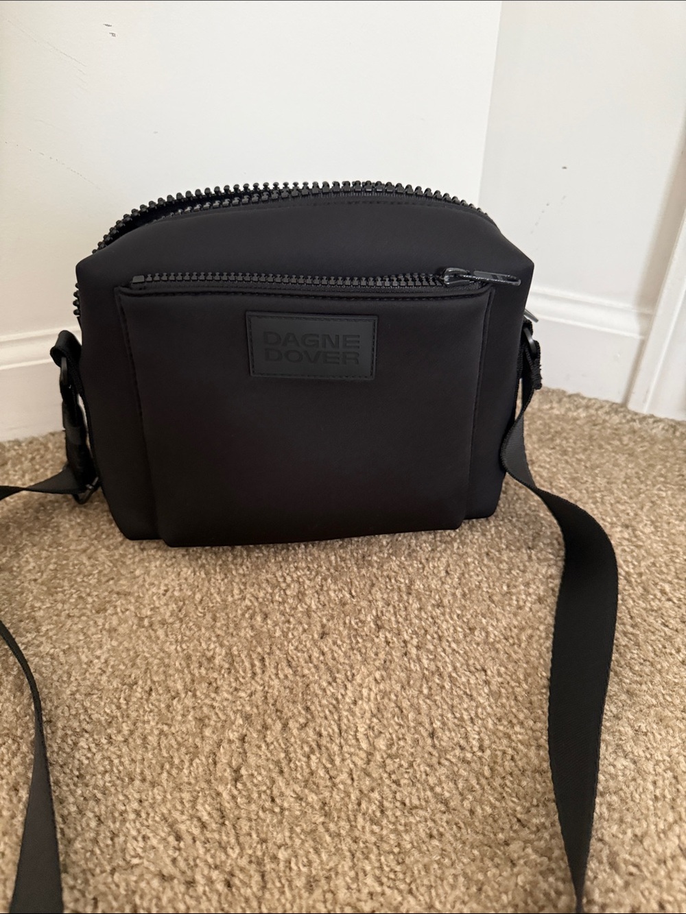 Dagne Dover Black Messenger Crossbody Bag